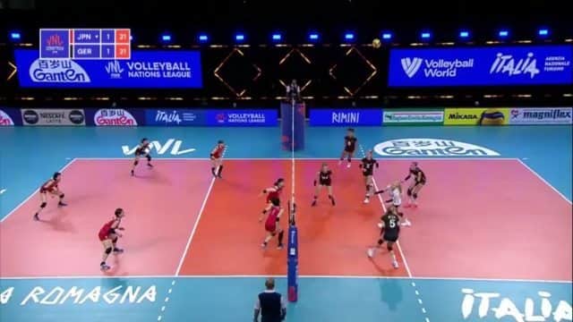 井上琴絵のインスタグラム：「🎥... . 🌟🌟🌟🌟🌟🌟🌟🌟🌟🌟🌟 vs ドイツ🇩🇪 . . @volleyballworld @volleyballnationsleague #VNL#VolleyballNationsLeague #Italy#Rimini#Volleyball#teamJAPAN#18thJune  Reposted from @volleyballnationsleague So many TWISTS and TURNS in this match 💥🤩, but Japan 🇯🇵 prevailed against Germany 🇩🇪 in yet another exciting game at VNL!   📺 Watch the 2021 #VNL on #Volleyball TV ➡️ LINK IN BIO.   📰 Latest updates ➡ volleyballworld.com  📱 Download the Volleyball World App: 📲 & 🤖.  🏐 #BePartOfTheGame」