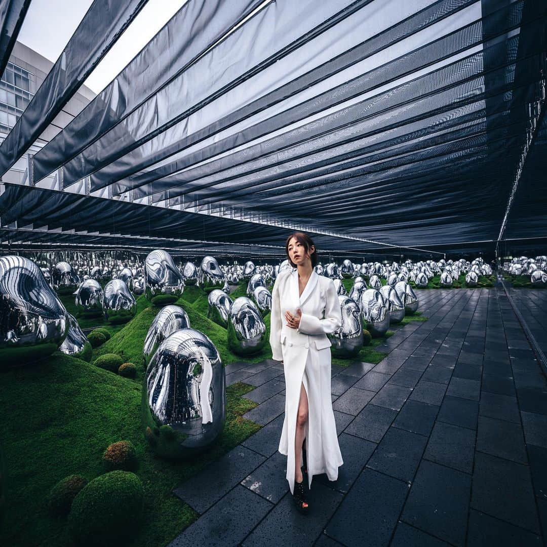 MEGUMIさんのインスタグラム写真 - (MEGUMIInstagram)「+collaborate with @rkrkrk  Thankyou @ghani.teamlab  #teamlabplanets #toyosu @teamlab.planets @teamlab #お花は全て生の蘭だよ #是非体感してほしい」6月29日 11時03分 - megumi1818