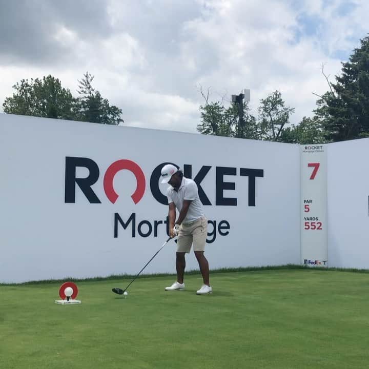 小平智のインスタグラム：「ROCKET MORTGAGE ‼️ 練習ラウンド⛳️今週も頑張ります💪 #ROCKETMORTGAGE #PGA #USPGA #PGATOUR #試合 #ゴルフ #練習ラウンド #ドライバー #タイトリスト #小平智」