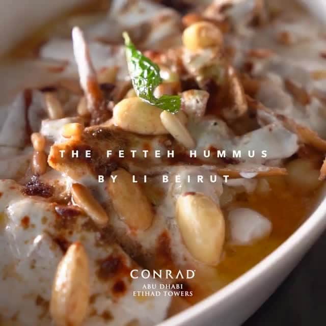 Conrad Hotelsのインスタグラム：「Excellence, savored. Learn every step of Li Beirut’s Fetteh Hummus from @conradetihadtowers and craft the culinary masterpiece yourself.」
