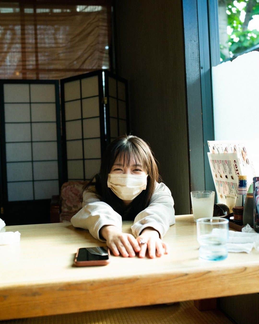 大原優乃さんのインスタグラム写真 - (大原優乃Instagram)「撮影を終えても、レンズを向けてくださる、細居さんの愛ににまにま。#細居幸次郎 さん」6月29日 12時57分 - yuno_ohara