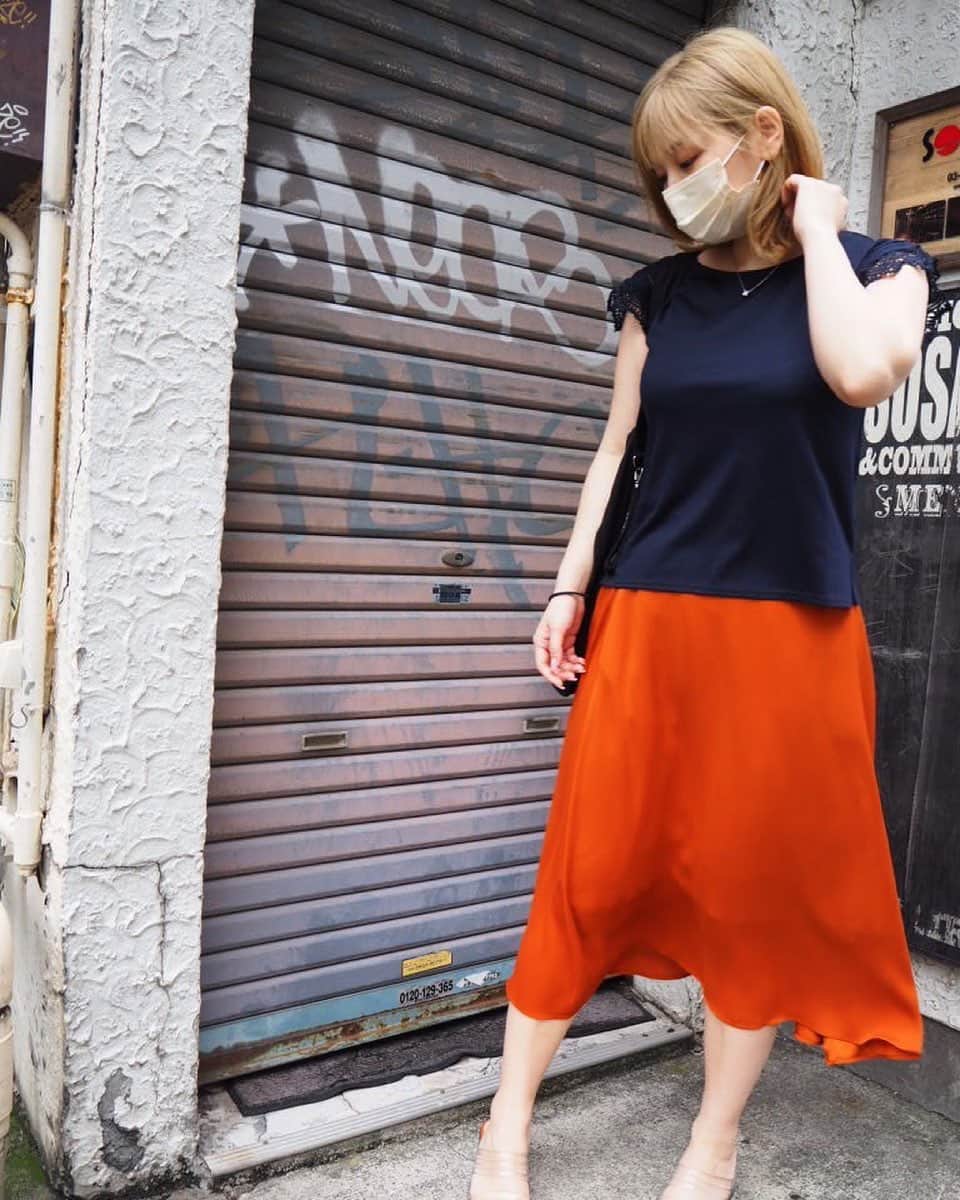 吉田実紀のインスタグラム：「いつかのお洋服👼 友達にストリートぽく撮って貰ったよ🥰 . . . . . . #コーデ #コーティネート #お洋服」