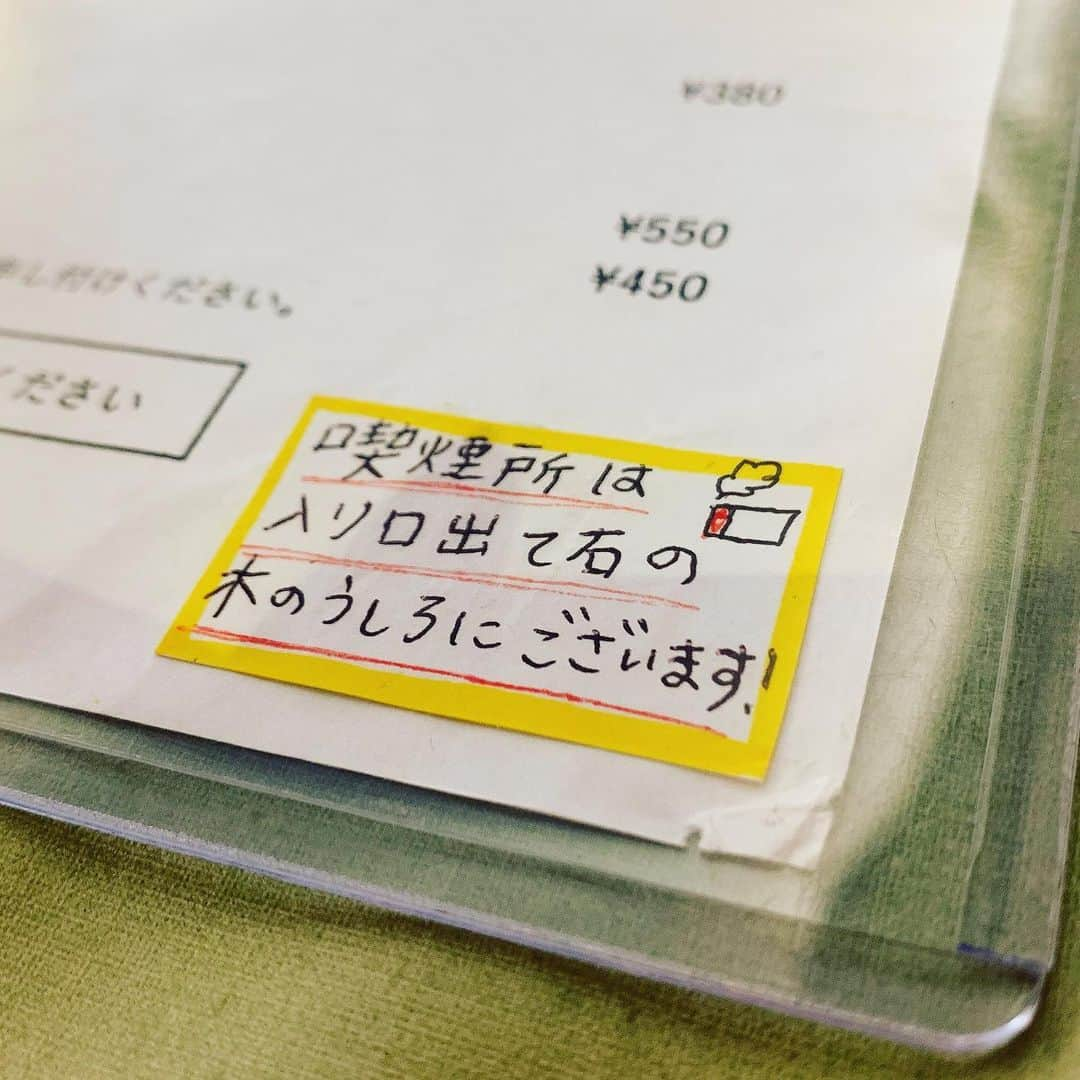 天使梨桜さんのインスタグラム写真 - (天使梨桜Instagram)「ㅤ ㅤ 『桜上水 ティファニー』 ㅤ レトロで美味しそうなランチを求めて.. 桜上水 ティファニーさんに行ってきました♡ 外観もとてもレトロなお店🎀 調べてみたら1986年から 30年近く営業されているらしいです😳♡ お店の中も広々していて スタッフさんの対応も素晴らしい✨ お水は水素水だそうです☺️ ㅤ ランチメニューも沢山ある！！  大好きな『豚肉の生姜焼き』を いただきました♡ それにサラダとドリンク お味噌汁､ライスがついてきました🌸 とっても美味しい。しかも安い..っ。  ドリンクはレモンスカッシュを 頼んだよヾ(⌒(ノ'ω')ノ レモンスカッシュが.. めっちゃさっぱりしていて 本当に美味しい..😭❤️ ㅤ 皆さんも是非 桜上水に行ったら寄ってみてね♡ ㅤ  🌸住所 東京都杉並区下高井戸１-２２-２  🌸駅からのアクセス 京王線 ／ 桜上水駅 徒歩3分（190m） 京王線 ／ 下高井戸駅 徒歩13分（980m）  ㅤ  #桜上水  #桜上水グルメ   #桜上水カフェ   #桜上水ランチ   #桜上水駅   #桜上水駅近   #ランチ  #ランチ巡り   #カフェ  #カフェ巡り   #レトロ  #ティファニー  #桜上水ティファニー   #グルメスタグラム   #グルメ女子   #グルメ巡り   #食べ物記録   #食べ物グラム   #食べ物好きな人と繋がりたい   ㅤ」6月29日 19時00分 - rio_amatsuka