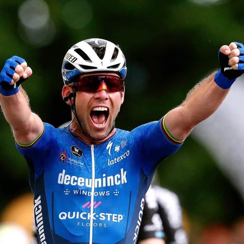 カル・クラッチローのインスタグラム：「Just amazing @markcavendish ! Just no one better. So proud of you …❤️❤️❤️ @markcavendish @deceuninck_quickstepteam @iamspecialized @monsterenergy」