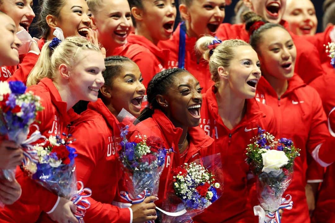 シモーネ・バイルズさんのインスタグラム写真 - (シモーネ・バイルズInstagram)「WE’RE GOING TO TOKYO🎉  such a surreal feeling. I can’t believe I made the olympic team for a 2nd time & I’m beyond excited to represent Team USA. So so proud of everyone - this is just the beginning of the journey.   thanks for all the endless support & love. I couldn’t ask for better support 🖤」6月29日 20時54分 - simonebiles