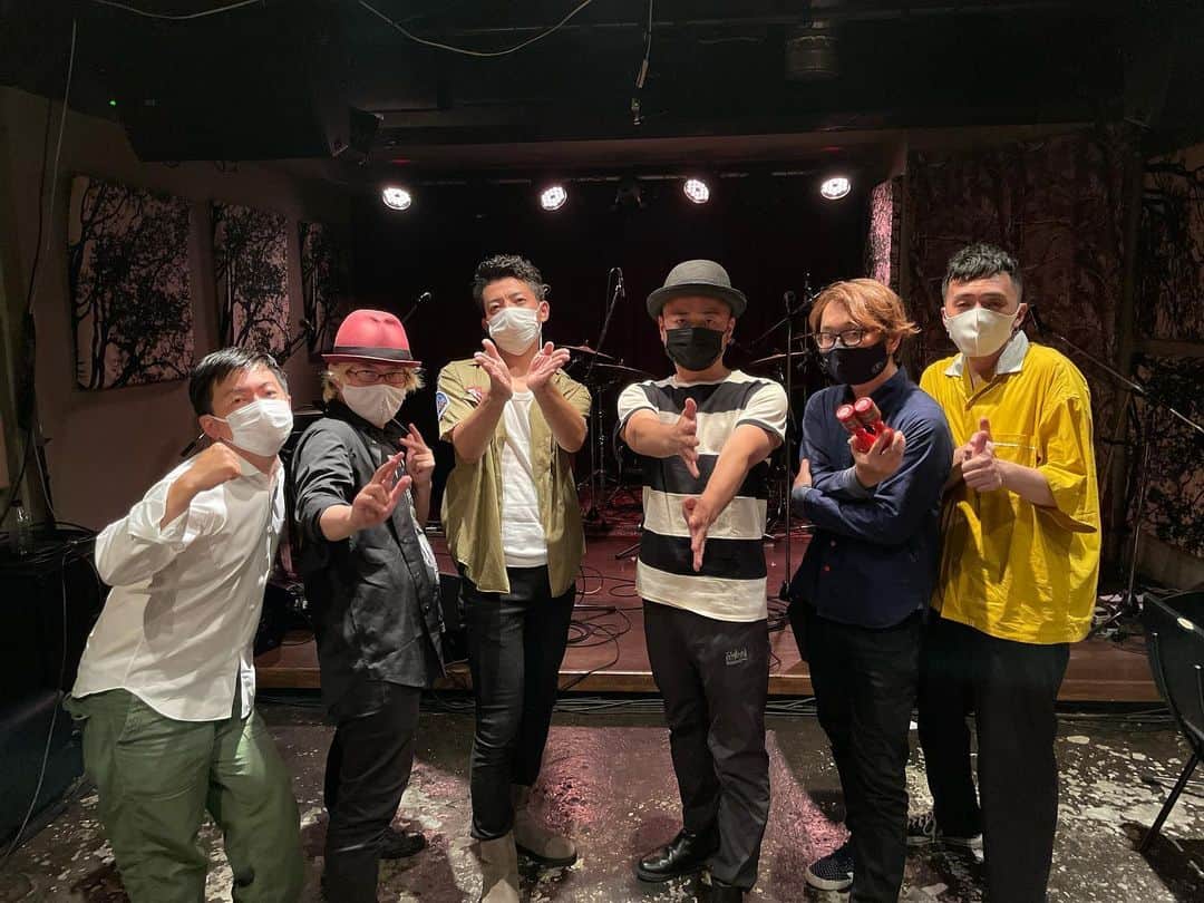 森慎太郎のインスタグラム：「配信ライブ、ありがとうございました！絶対またやります！！ #どぶろっかーず #gee-ge」