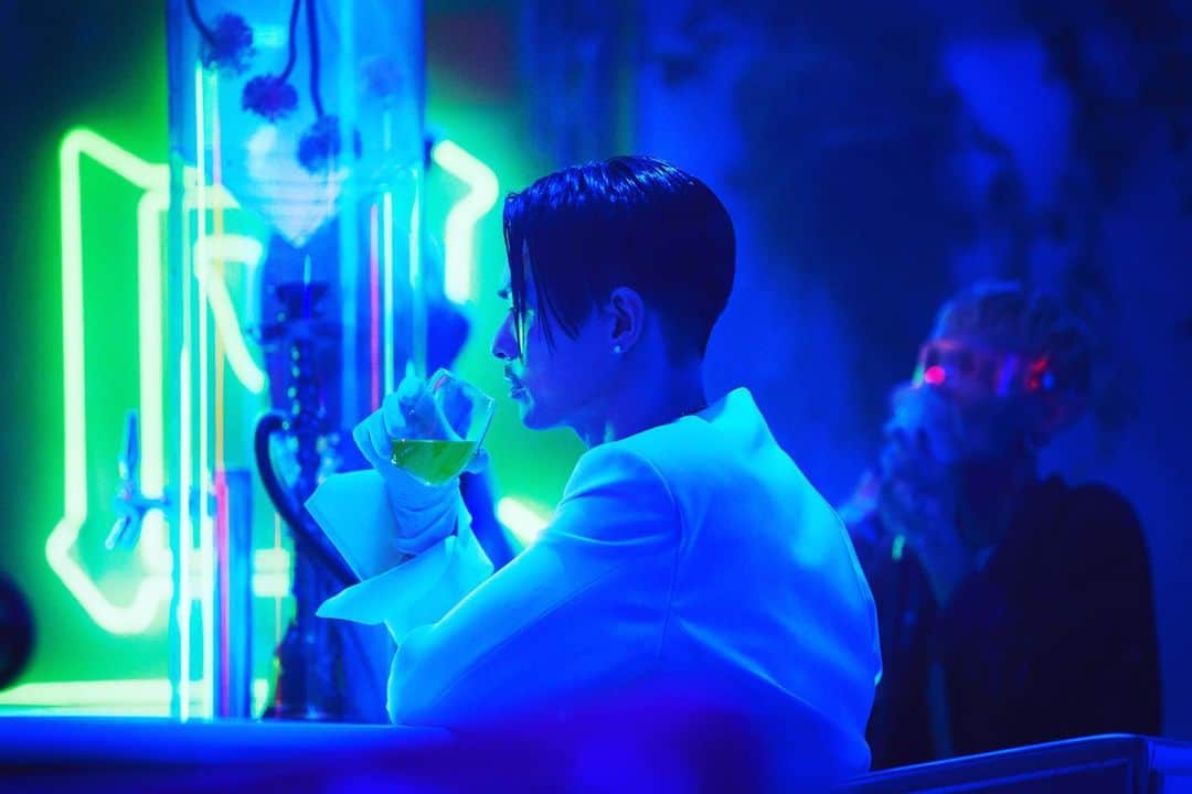 今市隆二のインスタグラム：「FUTURE LOVERS Music video out now @hajimesorayamaofficial ⁡ #RYUJIIMAICHI #今市隆二 #FUTURELOVERS #CHAOSCITY」