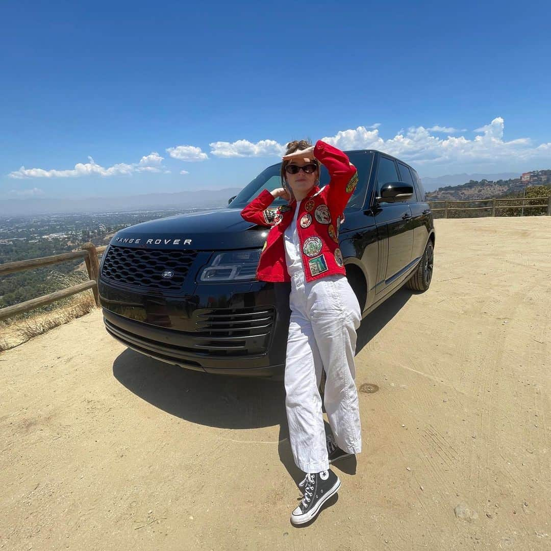 ケイトリン・ディーヴァーさんのインスタグラム写真 - (ケイトリン・ディーヴァーInstagram)「@landroverusa ❤️❤️ #rangerover」6月30日 2時35分 - kaitlyndever