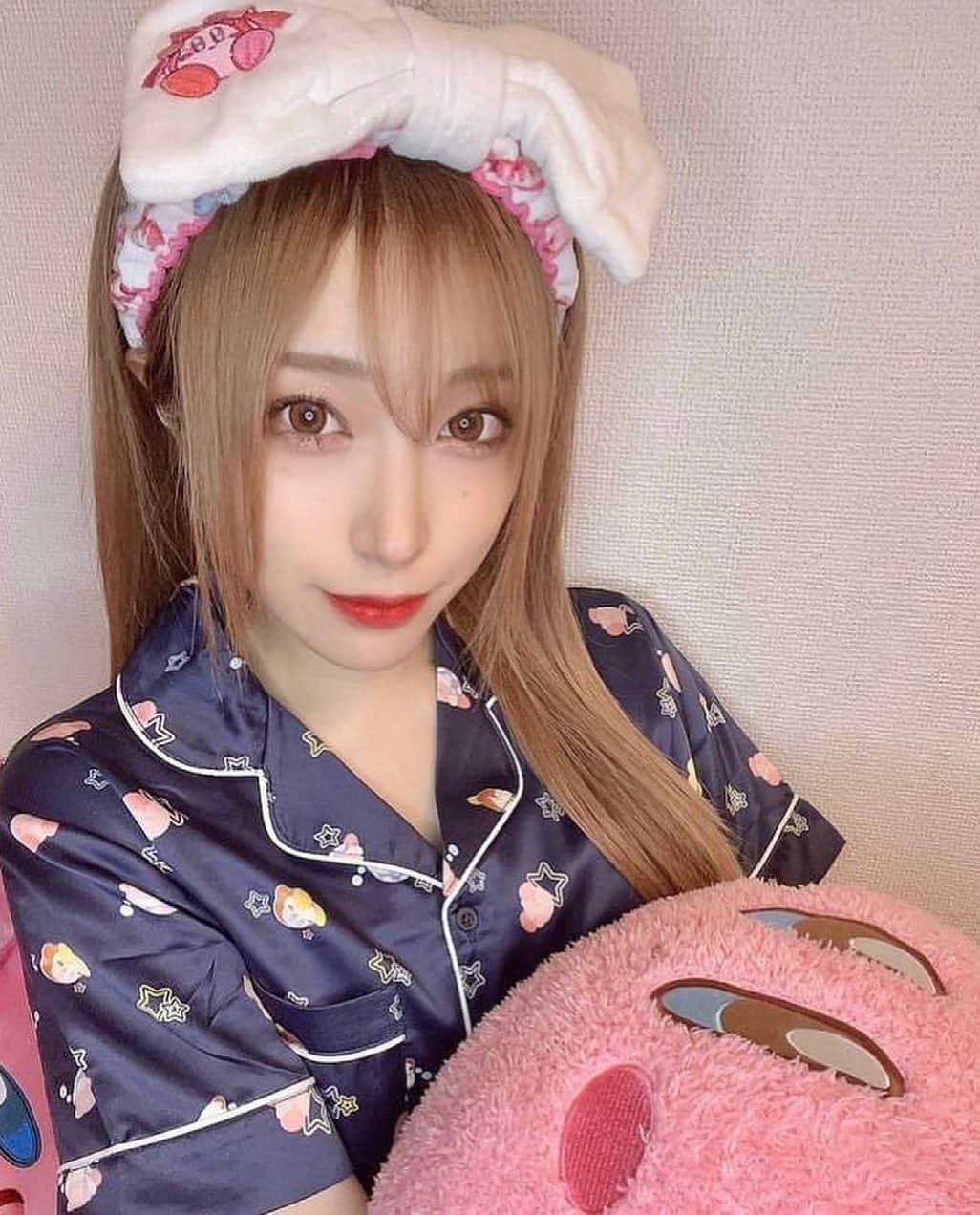 神出鬼没の【キャバ図鑑】のグルメインスタ