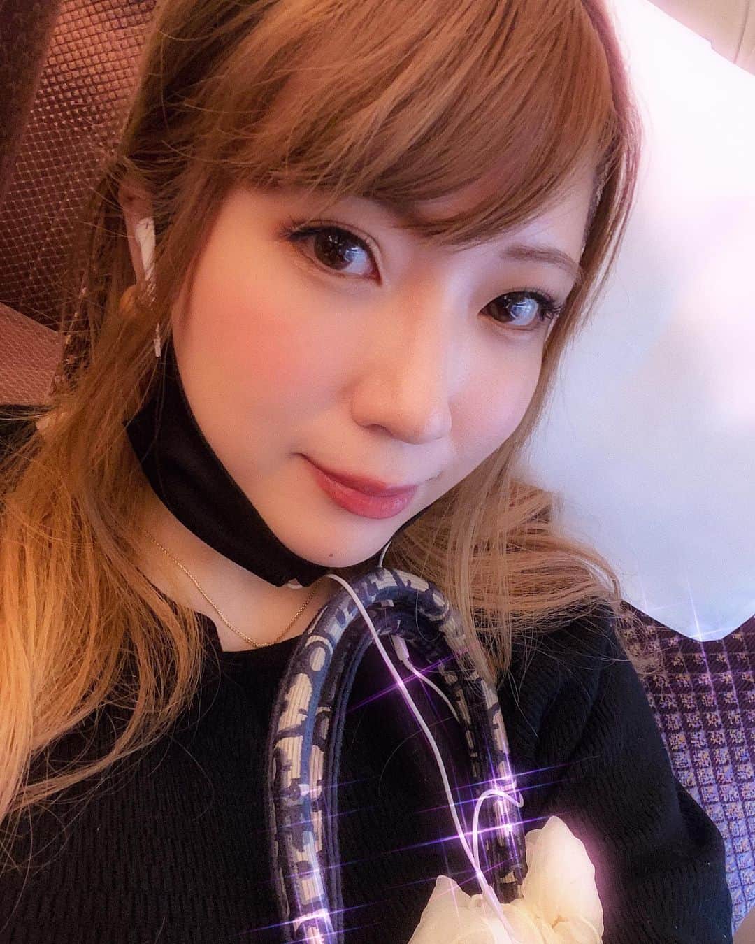 夕季ちとせのインスタグラム：「ただいま東京〜😂   #夕季ちとせ #av女優 #ただいま」