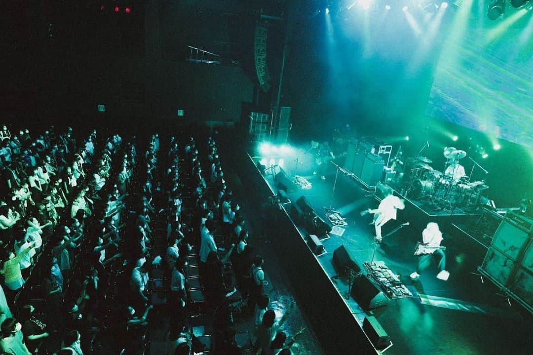 [ALEXANDROS]さんのインスタグラム写真 - ([ALEXANDROS]Instagram)「.  ⁡Zepp Nagoya Day1 ⁡ メリーロック以来の名古屋、ありがとうございました！  また明日！！ ⁡ にーやん ⁡ #Alexandros  #AleatoricTomatotour  #ALEATORIC  #TOMATO  #Tour」6月30日 23時12分 - alexandros_official_insta