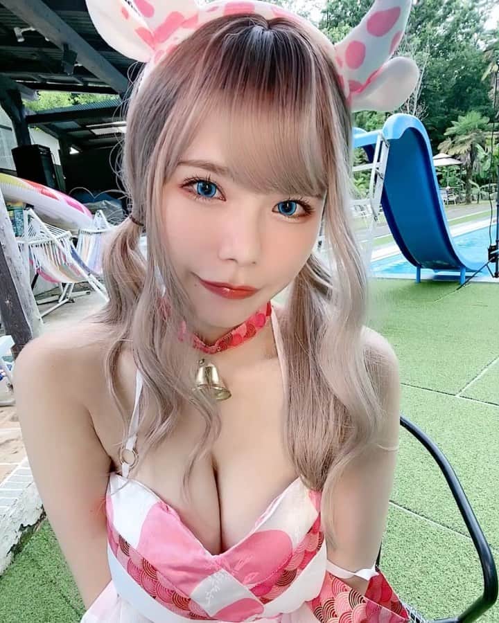 のインスタグラム：「. . ピンク牛🐄🥛 . . #コスプレ#コスプレイヤー#撮影#ウィッグ#カラコン #cosplay#cosplayer」