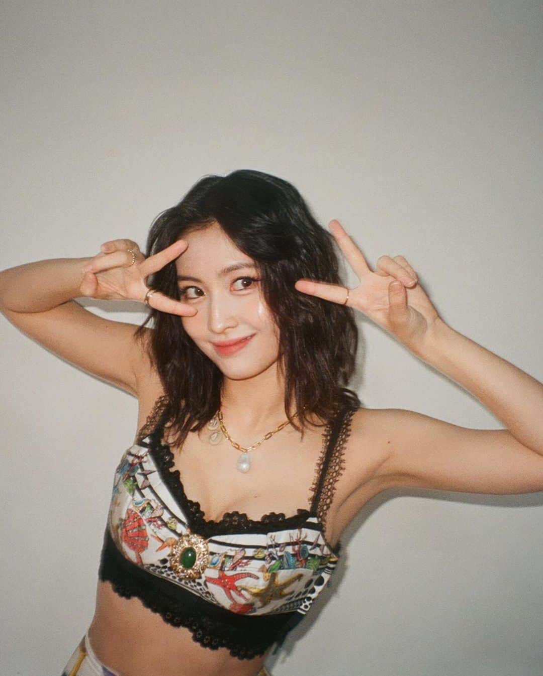 モモのインスタグラム：「♡ [Update] 210630 - MPD Twitter Update   -  #MOMO #트와이스 #모모 #平井もも #もも #TWICE © mpd」