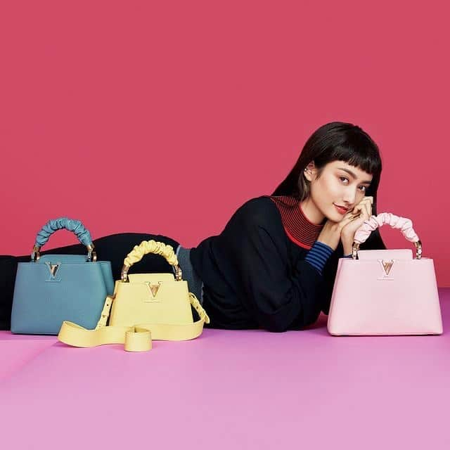 谷まりあさんのインスタグラム写真 - (谷まりあInstagram)「@25ansjp 今月号チェックしてくださいね🥰❤️  MARIA × #louisvuitton  今回色々なカプシーヌを持てて楽しかったです！どれもとっても可愛いですね🤤」6月30日 20時21分 - mariaaaa728