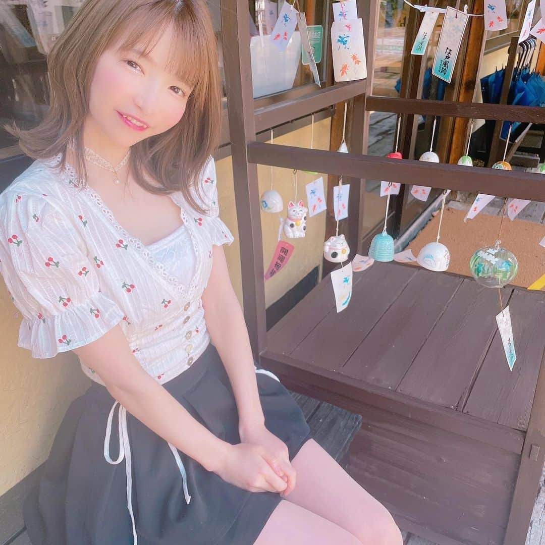 もえのあずきさんのインスタグラム写真 - (もえのあずきInstagram)「この夏もいっぱいいっしょに過ごそうね🙈💓  今週土日はどっちも会えるのうれしいな💕💕💕  まずは土曜のツーマンライブ❤️  #夏デート#もえあず#シャボン玉#さくらんぼ狩り #ひと夏の恋 #フルーツ部#大食い#エラバレシ#ミディアムヘア #ミディアムヘアアレンジ #あざとかわいい#夏コーデ」6月30日 20時22分 - moeazukitty