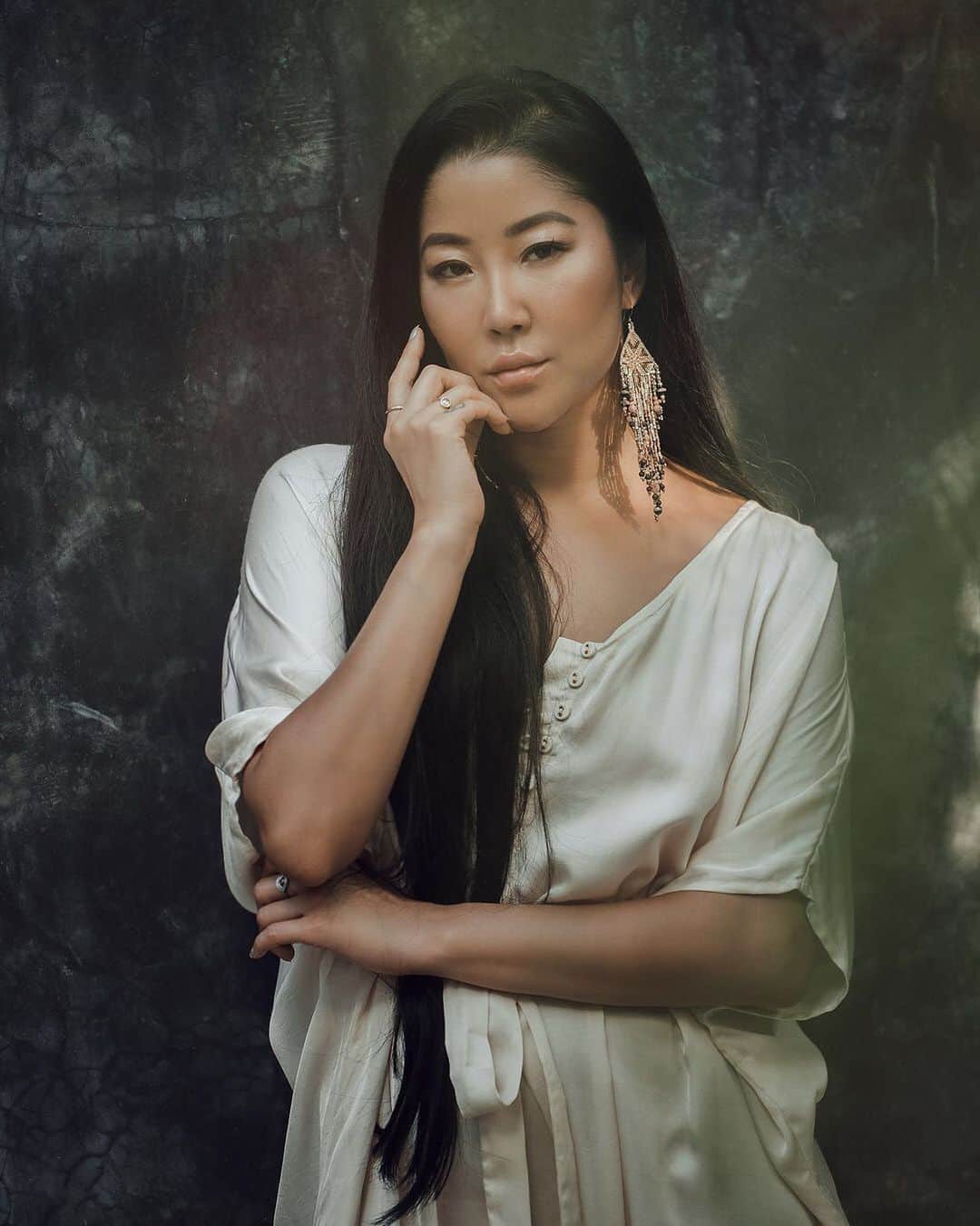 GODDESS OF LOVEのインスタグラム：「The greatest, most well-respected and successful free-thinkers of our time will be ridiculed, speculated, and hated on. It doesn’t matter if they were virgins or highly-sexed individuals, whether they wore a suit everyday or have taken nude photos. They could have been involved in “sex scandals” and they could have been globally famous for being a “sex symbol.” It just doesn’t really matter in the end. It doesn’t matter what people say or disagree with. We absolutely need to express ourselves in the highest form that we can or it will be expressed in a lower form. Go out and have sex with the world if you want or become celibate. I’ve exercised many outlets and forms of sexuality, people will judge, no matter what. Haters get no love from me. We have so many options that sometimes it’s not easy to commit to just one person or thing; just commit to love. I’ve never been good at commitment or monogamy to be honest. I don’t want to go against my word. I can, however, easily commit to love, so if the love is there, I’ll never leave. ♥️~~~moonthegoddess.com~~~♥️」