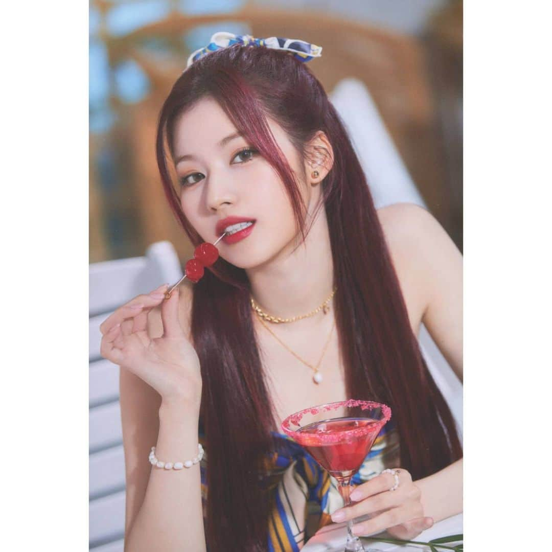 サナさんのインスタグラム写真 - (サナInstagram)「[SCAN] SANA "Taste of Love" Photocard . Cr. Njmdjmdct2 ーーーーーーーーーー Follow > @sana.twice.kr < . @twicetagram #TWICE#트와이스#ONCE#Sana#사나 #Nayeon#나연#Jeongyeon#정연#Momo#모모#Jihyo#지효#Mina#미나#Dahyun#다현#Chaeyoung#채영#Tzuyu#쯔위」7月1日 10時09分 - sana.twice.kr