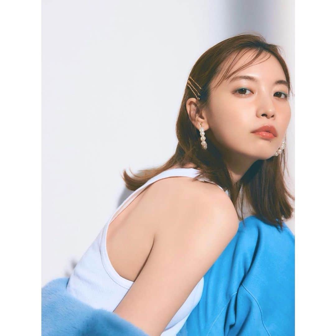 宮田聡子のインスタグラム：「木部さんのところから今日デビューの、加藤志穂  @shihongkong さん‼︎ デビューおめでとうございます🥰㊗️  いつも笑顔で優しくておしゃれメイクをしてくださるカトさん🥺 またすぐ撮影したいなぁ。 本当におめでとうございます❤️」