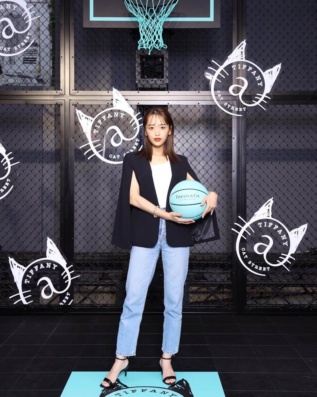 近藤千尋のインスタグラム：「大好きなティファニーの 歴史やスポーツを テーマにした特別なキャンペーンが ティファニー＠キャットストリートにて 7月2日から8月31日まで開催します🥰❤️ 一足お先に。。🥺💗💗💗 かっこよく撮影してもらいました📸⭐️ 店内も全部可愛くて、、 目の保養になりすぎました😌🙏  #TiffanyxCatStreet」