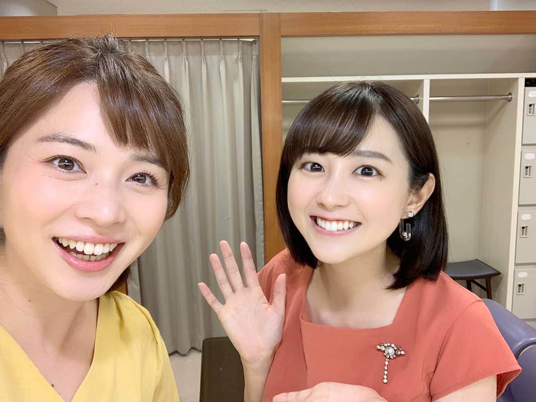 のインスタグラム：「今日はわかばちゃんのお誕生日です🎉 おめでとう😉❤️  全力でお仕事を頑張っているわかばちゃんを いつも応援しています✨  オンエア後もたくさん笑わせてくれてありがとう😆  Happy Birthday🎁🎂  良い一年になりますように🍀  皆川  #お誕生日 #おめでとう #若林有子 #皆川玲奈 #アナウンサー #はやドキ #tbs」