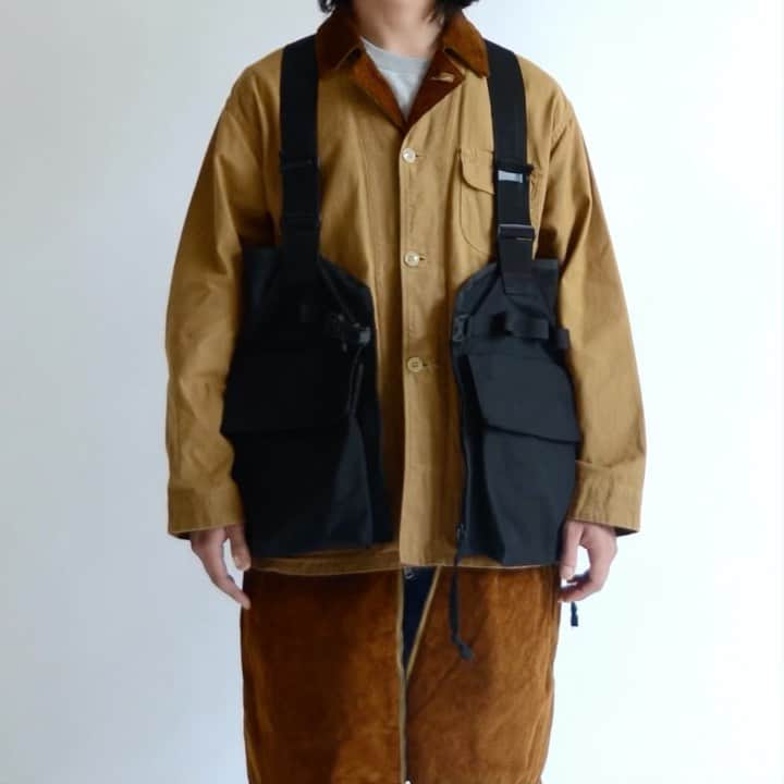 のインスタグラム：「. . . . AN100 RIDING UTILITY VEST BLACK . . . Various styles . . . #ANACHRONORM #anachronorm #アナクロノーム  #OKAYAMA #岡山 #再販 #official #utility #vest #madeinjapan #newrelease」