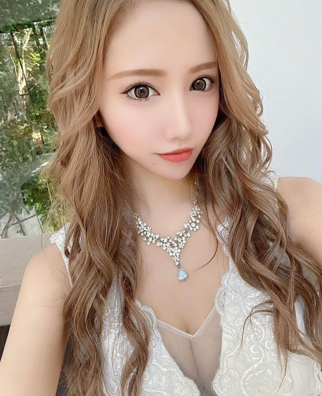 南るいさんのインスタグラム写真 - (南るいInstagram)「撮影のドレス可愛かった🥰 初めての撮影で死ぬほど緊張してたけど みんな優しくて丁寧で楽しかった✨ 呼んでいただきありがとうございました✨ . #メゾンドボーテ#南るい」7月1日 18時57分 - rui040325