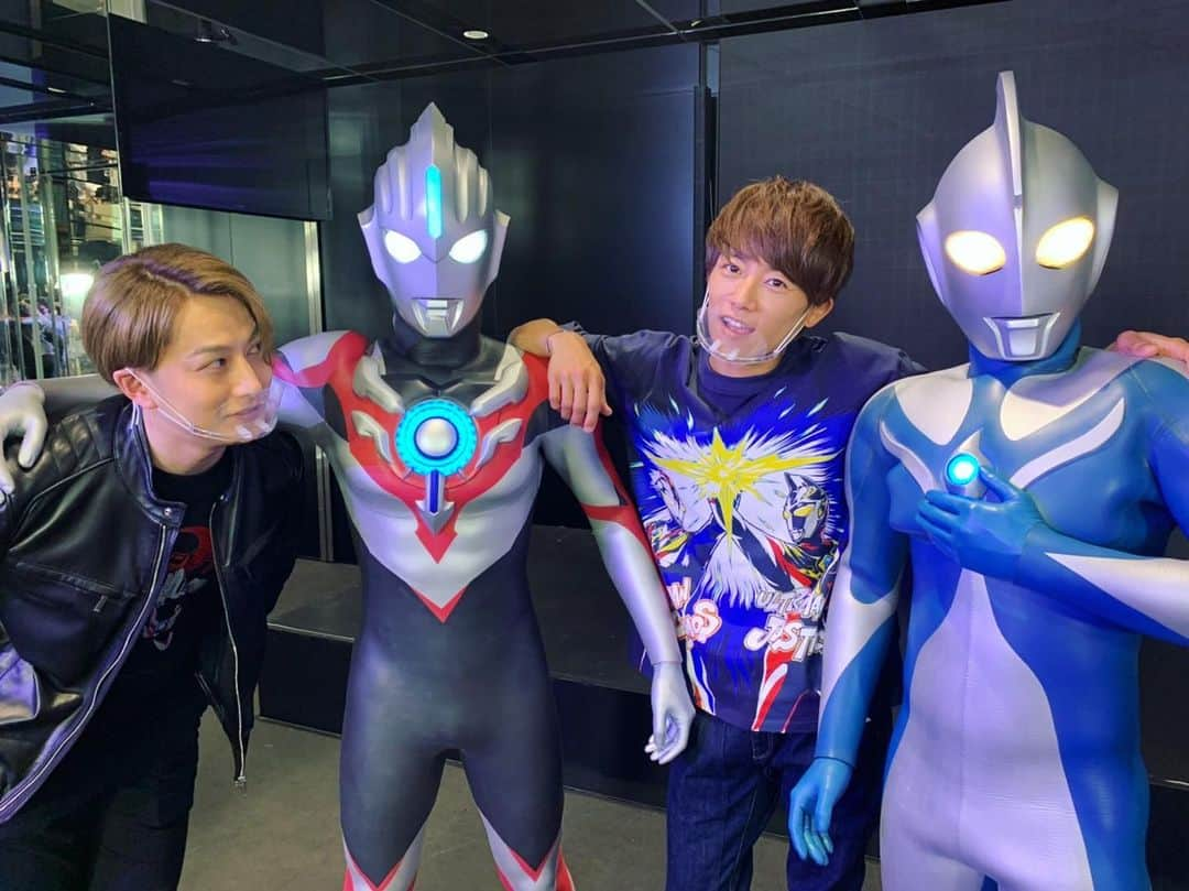 石黒英雄さんのインスタグラム写真 - (石黒英雄Instagram)「10日ね。10日。 ウルトラマンの日一緒に祝おう。 . . ウルトラマン55周年記念特別番組 アニバーサリーヒーローズスペシャル YouTube 配信日時：2021年7月10(土)ウルトラマンの日 円谷プロチャンネル16:00より期間限定で無料配信 #ウルトラマンの日 #仲良し太陽さん #ウルトラマンオーブ #ウルトラマンコスモス」7月1日 12時32分 - hideoishiguro