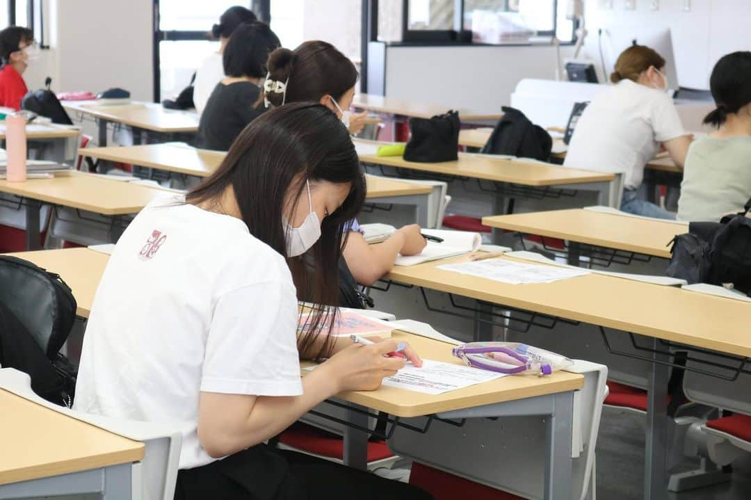 福岡女子短期大学さんのインスタグラム写真 - (福岡女子短期大学Instagram)「健康栄養学科２年生「食品衛生学実験」は今最後の実験実習でした🧪栄養士の卵頑張っていますね👍✨ . #福岡女子短期大学　#栄養士の卵　#栄養士　#福岡の短大」7月1日 14時58分 - fukuoka_wjc