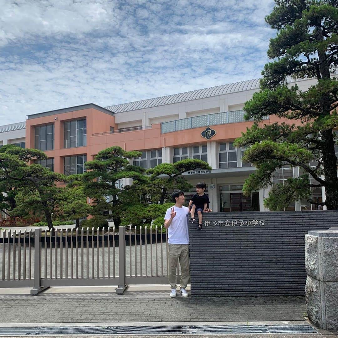 鎌田大地さんのインスタグラム写真 - (鎌田大地Instagram)「I visited place of memories with my son 👨‍👦  #伊予小 #松前公園」7月1日 16時52分 - kamadadaichi