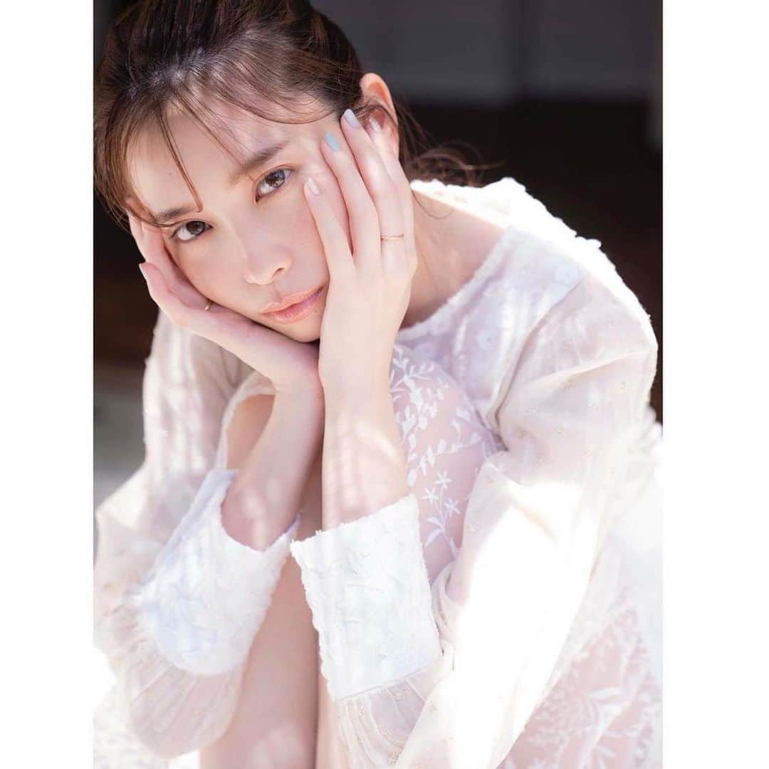 宮田聡子のインスタグラム：「@maquia.magazine 発売中です✨✨  今日夜DBDしようかなぁ〜 BP集めなければ！！！！٩( •̀ω•́ )ﻭ」