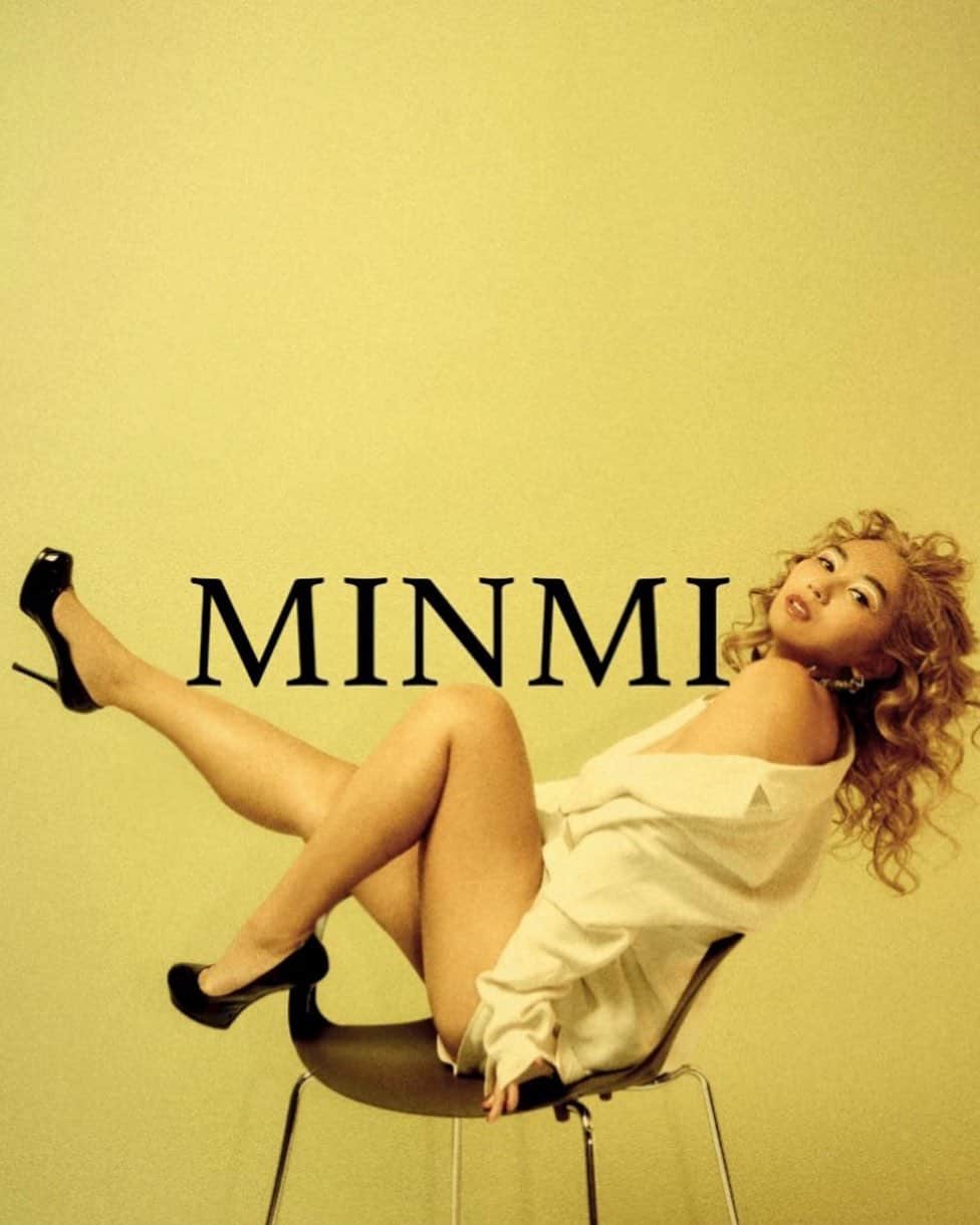 MINMIのインスタグラム：「お待たせしました"MINMI激アツ夏祭り" 🔥の　発表！！！ 来年の20周年迎えるMINMI  2021みんなの夏を熱く楽しく盛り上げたいよ❤️ freedom淡路島実現に向け 7月1日〜1ヶ月毎晩インスタライブ @freedomfes 🔥 7月7日 C lover 配信リリース 7月末 花火2yersion リリース!!! 花火 minmi❌三木道三 aka dozan11  @dozan11  7月末 ミーのネイルリリース for @britneytokyo  8月21日 JUMPUPリリース& YouTube生配信 JUMP UP feat @redspider_jr  @apollo.heisei  @kentygross @xliimusic  photo by @wataru_fukaya  hair and make by @yuyanara」