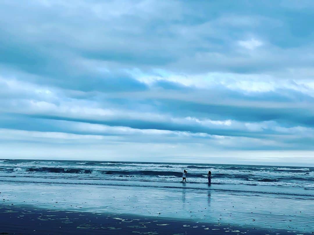 片山萌美のインスタグラム：「遠め。」