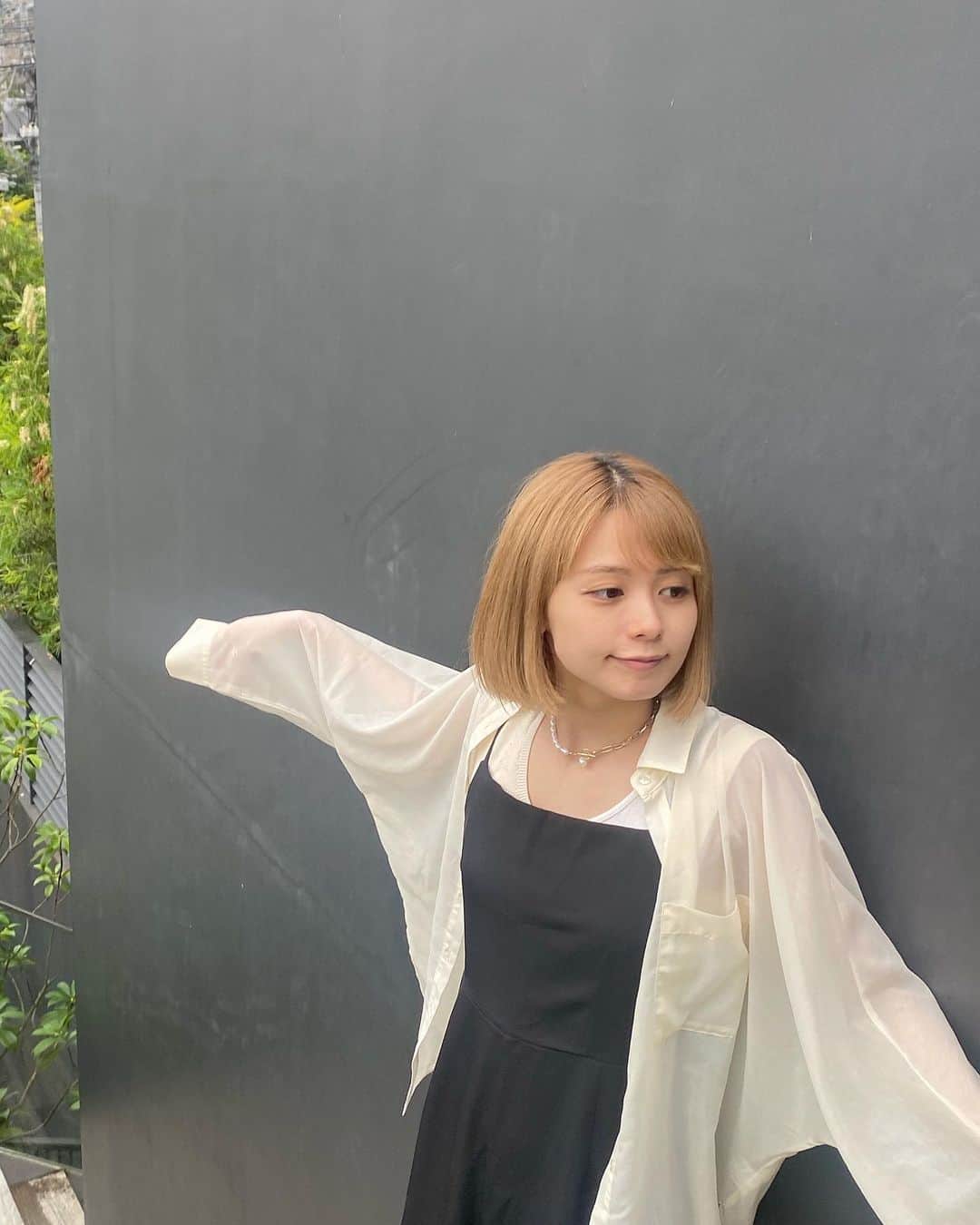 足立佳奈のインスタグラム：「今この髪色じゃないよ。 きんきんだったねぇ☺︎☺︎  #今日の足立」