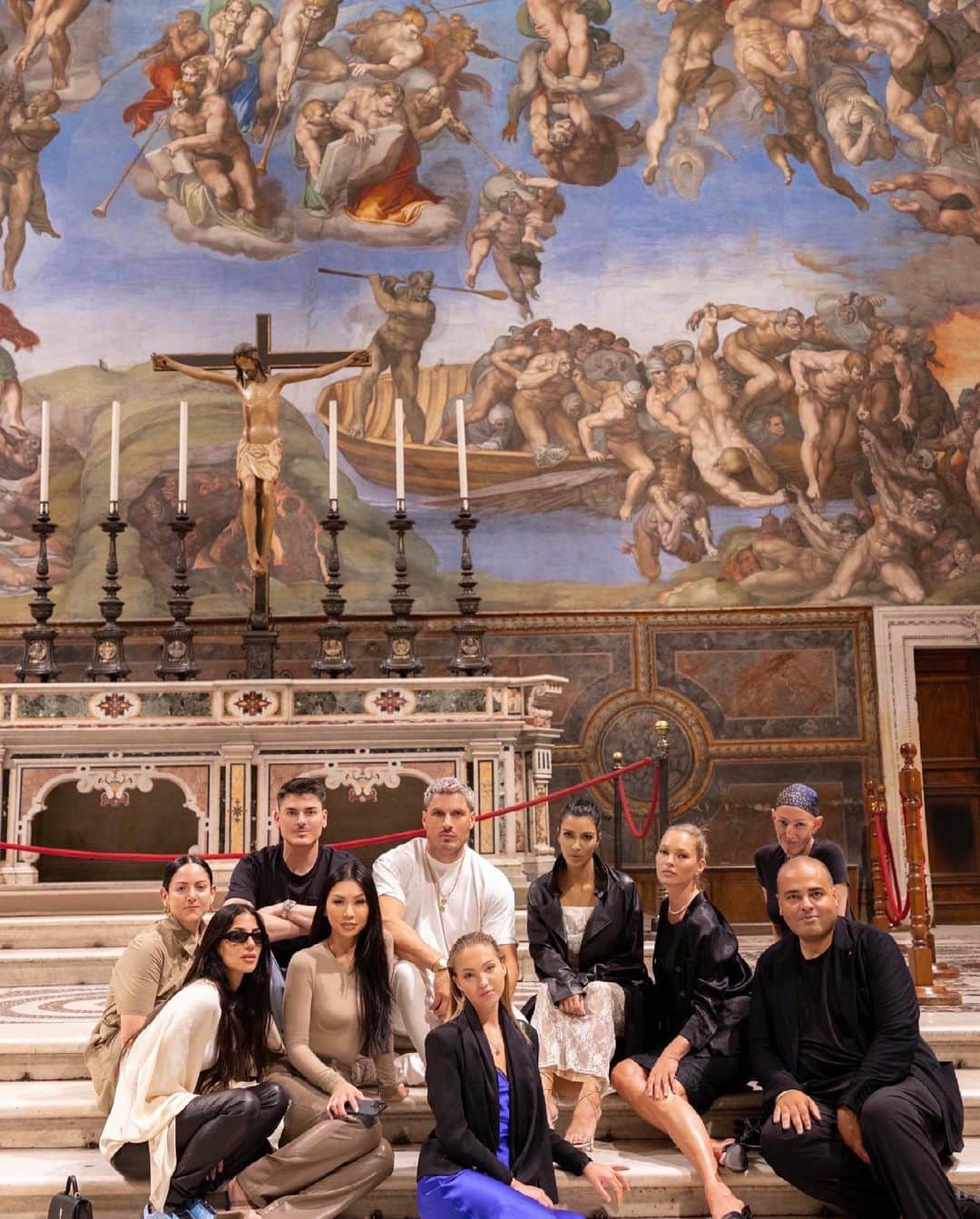 キム・カーダシアンさんのインスタグラム写真 - (キム・カーダシアンInstagram)「We had the most incredible experience touring Vatican City @vaticanmuseums. It was amazing to be able to view all of the iconic art, architecture and ancient Roman sculptures in person, especially Michelangelo’s works. We even had an opportunity to view their private archive of robes worn by every pope in history, dating back to the 1500’s. Thank you @ocspecial for arranging the visit. (Don’t worry, I adhered to the dress code and fully covered up while inside St. Peter's Basilica and the Sistine Chapel’s).」7月1日 23時36分 - kimkardashian