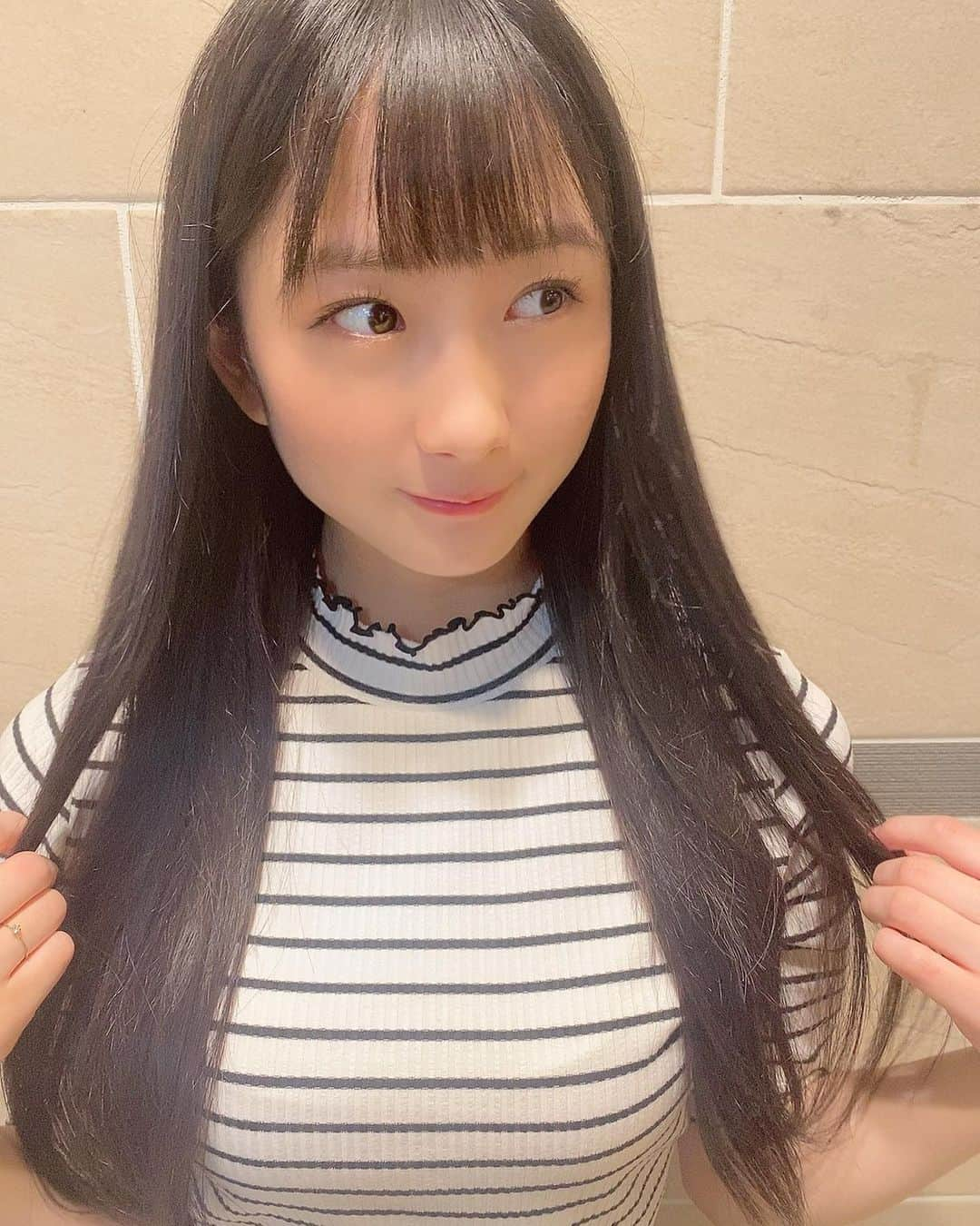 中野美来のインスタグラム：「7月もよろしくです✌️」