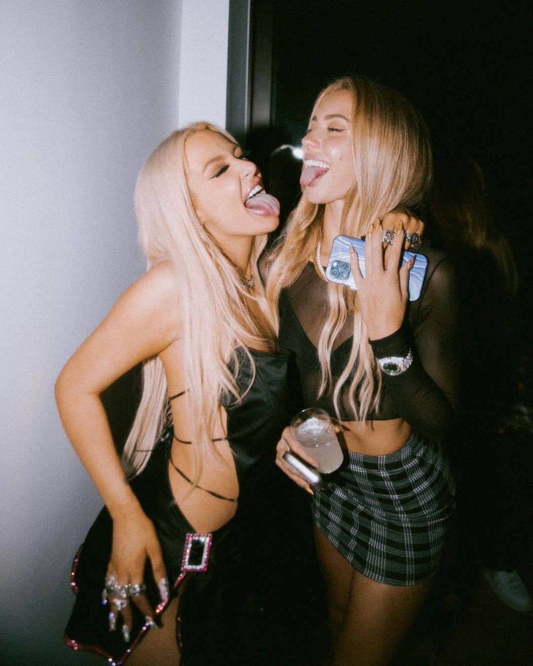 チャーリー・ジョーダンのインスタグラム：「My favorite photo dump so far 🖤 ~>」