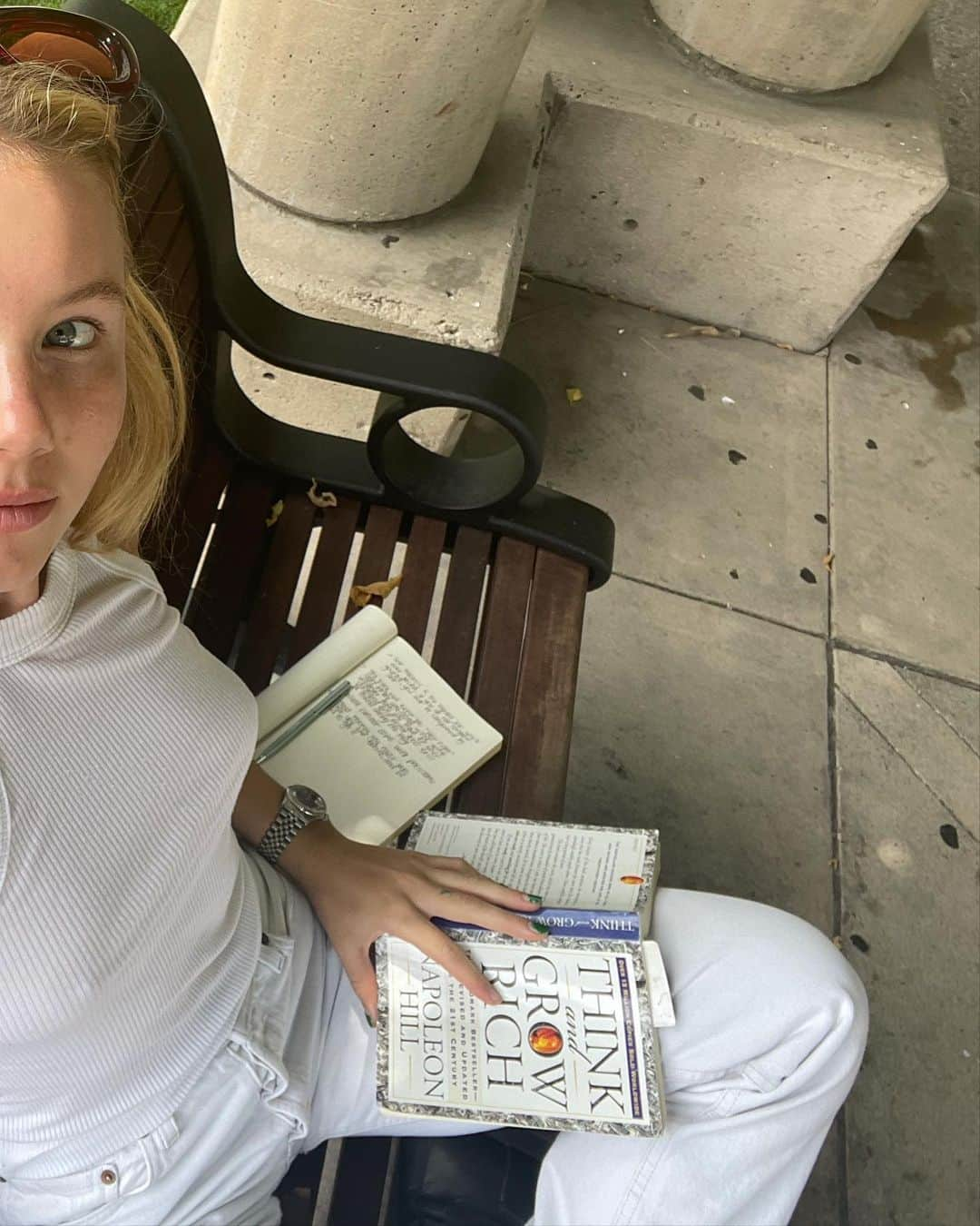 Monica Corganさんのインスタグラム写真 - (Monica CorganInstagram)「The girl —> the book」7月2日 0時32分 - monicacorgan