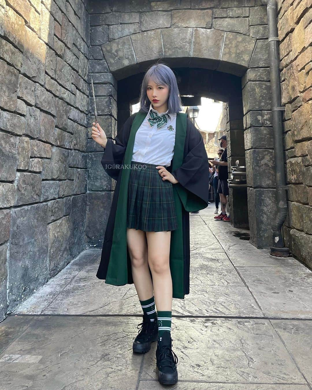 犬神洛洛子さんのインスタグラム写真 - (犬神洛洛子Instagram)「Platform 9 3/4 🚇 Hogwarts Express  #universalstudiosorlando #harrypotter #hogwarts #slytherin」7月2日 13時14分 - rakukoo