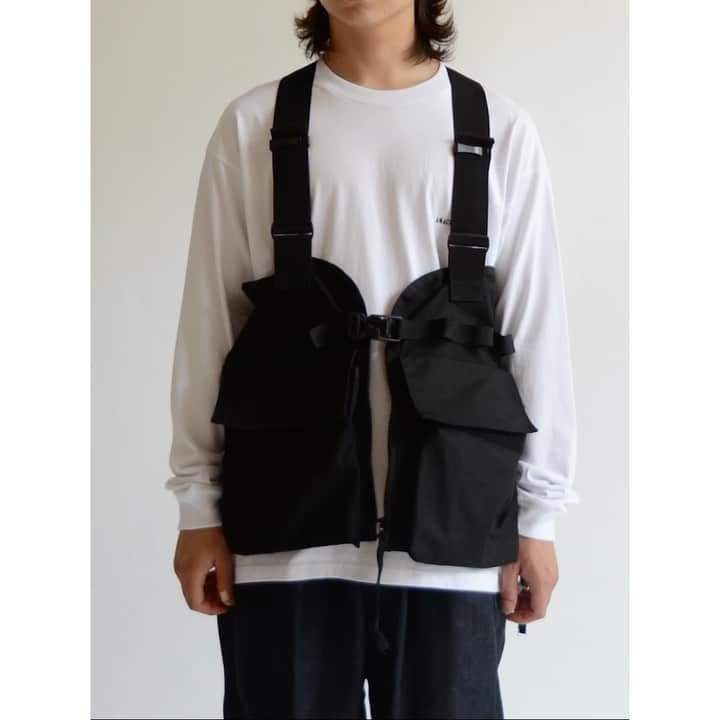 のインスタグラム：「. . . . AN100 / RIDING UTILITY VEST / BLACK . 360°  view . . . #ANACHRONORM #anachronorm #アナクロノーム  #OKAYAMA #岡山 #再販 #official #utility #vest #madeinjapan #newrelease」