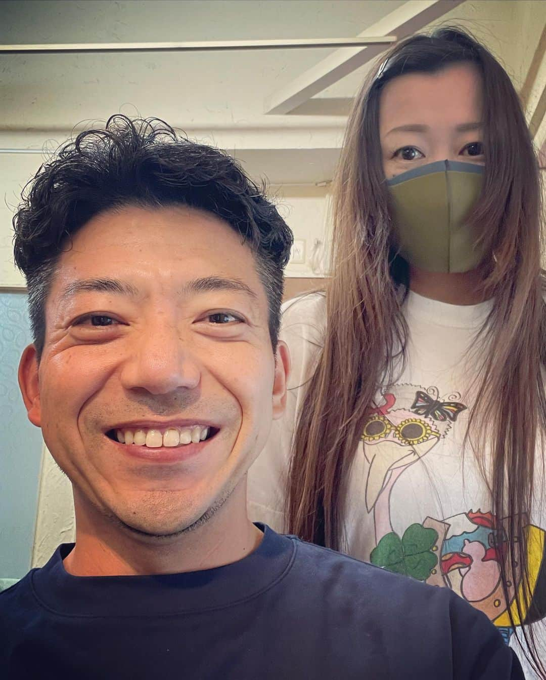 杉本知香さんのインスタグラム写真 - (杉本知香Instagram)「もじゃもじゃだらけ。 ※天津木村さんは癖毛です（笑） エロス2人はイチモツポーズ😆  #中目黒美容室#もじゃもじゃ #どぶろっく森#どぶろっく#大きなイチモツ #天津木村#天津#エロ詩吟 #アンバランス黒川#アンバランス」7月2日 12時04分 - sugimotoc