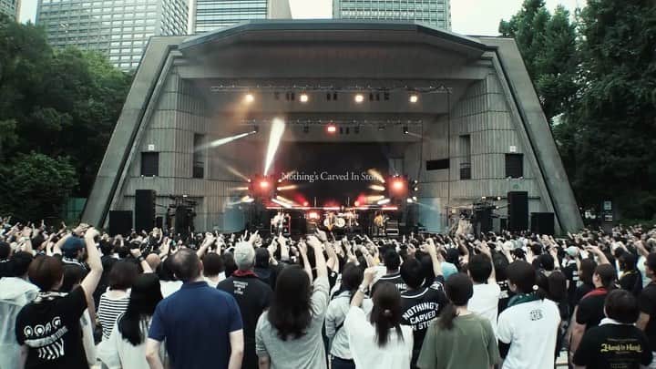 のインスタグラム：「【オフィシャル2次受付開始】 ⁡ “Live at 野音 2021” 9/19(日)日比谷野外大音楽堂 OPEN 16:30 / START 17:30 ⁡ チケット：6,000円 受付期間：8/9(月)23:59まで(抽選)  ※学生の方は会場にて学生証提示で1,500円キャッシュバック ※高校生以下の方は会場にて学生証提示で2,000円キャッシュバック  ⁡ 詳細はオフィシャルサイトをご覧ください。 ⁡ 併せて、”Live at 野音 2019 ～Tour Beginning～”より「Chaotic Imagination」のライブ映像をオフィシャルYouTubeにて公開！ ⁡ #nothingscarvedinstone #ナッシングス #ncis #silversunrecords #野音 #chaoticimagination」