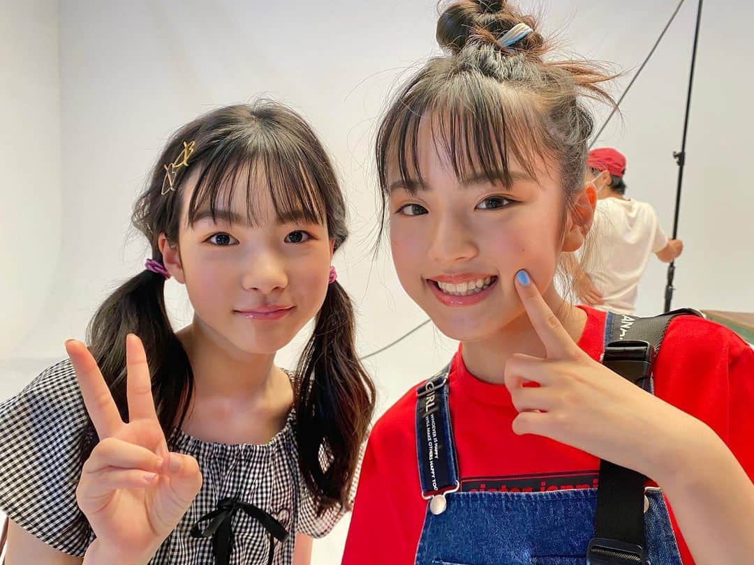 ニコ☆プチのインスタグラム：「☆☆☆ . ニイナ×ユウナのナナコンビ👭💘 . #ニコプチ #プチモ #武藤新奈 #竹下優名」