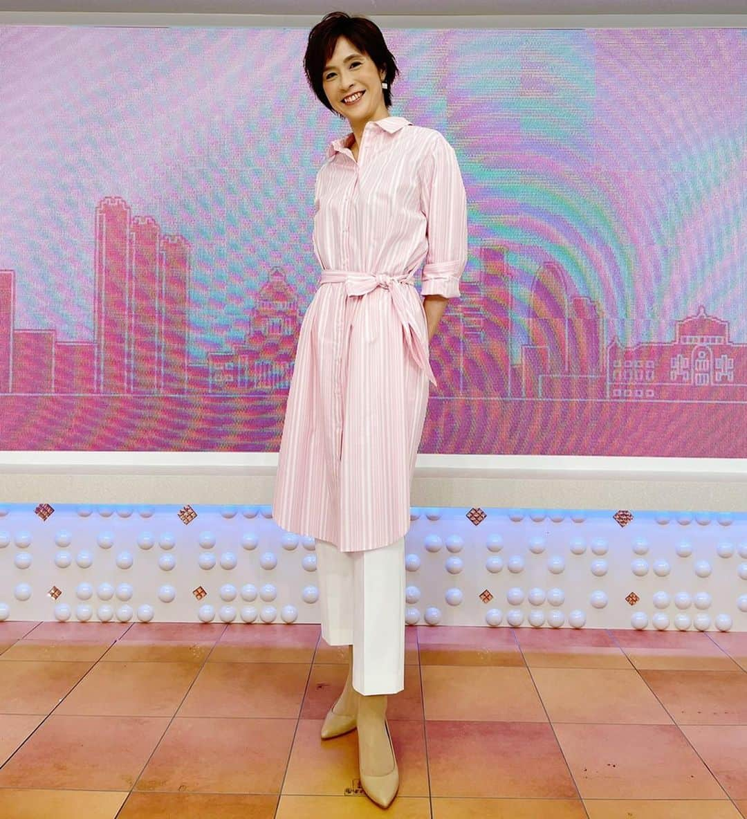 今村涼子さんのインスタグラム写真 - (今村涼子Instagram)「#衣装#ロングシャツ#atcloset #パンツ#RESPEC #Jチャン#クレヨンしんちゃん天気」7月31日 12時19分 - ryoko.imamu