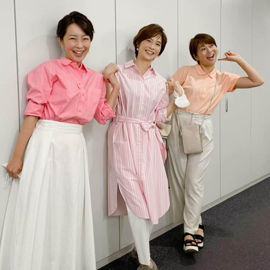 今村涼子さんのインスタグラム写真 - (今村涼子Instagram)「ピンク系で揃いました。 #大木アナ#久保田アナ」7月31日 12時53分 - ryoko.imamu