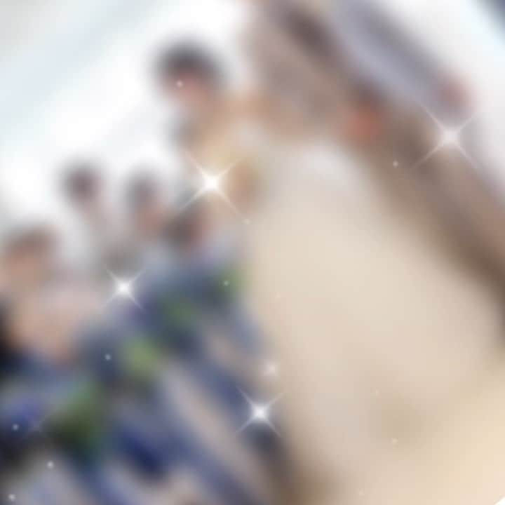 ホテルモントレ姫路ウェディングのインスタグラム：「・ @hotelmontereyhimeji.wedding ・ ウエディングプラークは モントレオリジナルの演出☺️♡ ・ 参列したゲストの思い出にも 残る結婚式を…(*´꒳`*)❤️ ・ ・ -----------------------. ホテルモントレ姫路** ➭世界遺産・姫路城を一望できる 絶景のスカイチャペル☆* ・ ➭JR姫路駅直結の好立地⚐⚐ ・ 『あなたの大切な人も、大切にしたい』 **おふたりと全スタッフで創り上げる、最幸の一日 ・ 公式HPブライダルフェア予約は TOPのURLよりcheck☆* ☞@hotelmontereyhimeji.wedding -----------------------. ・  #ホテル  #ホテルモントレ姫路  #モントレ姫路  #モントレ  #モントレ花嫁  #関西花嫁  #卒花嫁  #卒花レポ  #姫路  #ウェディングフォト  #ショット  #お花  #お花のある暮らし  #プレ花嫁さんと繋がりたい  #ホテルウェディング  #ブライダルフェア  #結婚証明書  #笑顔  #2022  #結婚式  #花嫁diy  #monterey  #hotel  #himeji  #wedding  #camera #flower #dress #bride #bouquet」