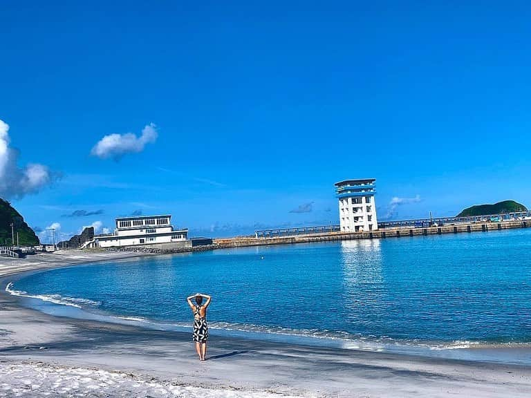 神谷麻美さんのインスタグラム写真 - (神谷麻美Instagram)「#プライベートビーチ みたい🏖💕✨  #海  #beach 🏝🐬💕✨  𓇼𓆡𓆉 ⋆.*･ﾟ𓆉𓆡𓇼𓆡𓆉　.ﾟ･*.  #溶けそう ❤✨」7月27日 18時39分 - asamice428