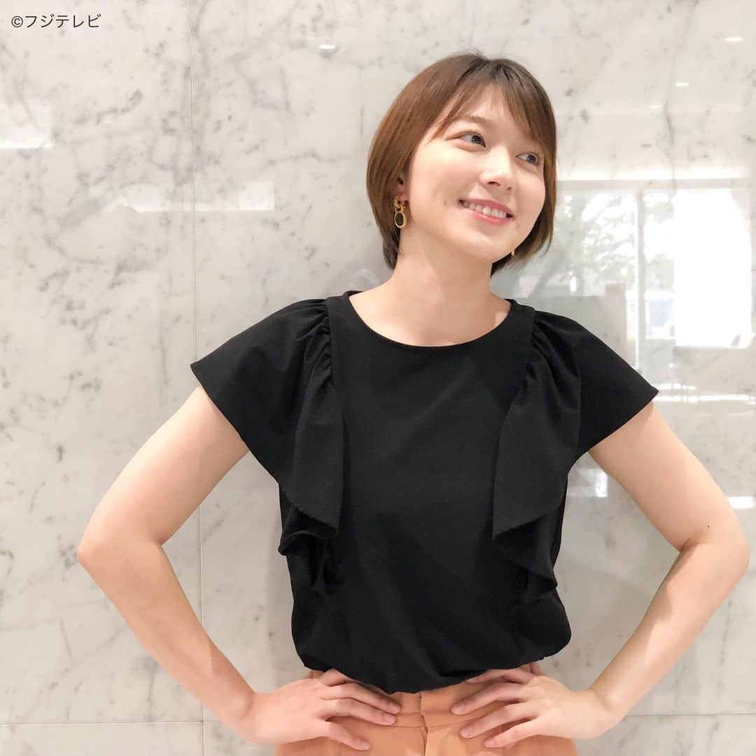 フジテレビ「めざましテレビ」さんのインスタグラム写真 - (フジテレビ「めざましテレビ」Instagram)「ファッション雑誌CanCamとコラボした お天気コーナー「きょう何着て行く？」 阿部華也子の毎日のコーデを紹介♪  7月27日(火)  【きょうのコーデ】 ブラウス→ @murua_official ５９４０円  パンツ→ @anuans.official １万７５７８円  靴→ @kanematsu_official １万９８００円   イヤリング→ @abiste_official ８８２０円   【コーデのポイント】 ひだのあるラッフルフリルブラウスで華やかに💐💕 フリルが肩までかかるデザインなら 体型カバー効果も狙えて一石二鳥🐣 オレンジパンツを合わせて夏らしく仕上げました🧡✨  #めざましテレビ #きょう何着て行く？ #阿部華也子 #今日のコーデ #コーデ #CanCam #今日のファッション #ootd #きょう何着て行く？は月〜金朝6時22分ごろ放送📺 #スタイリストたなべさおり #かやちゃん #ラッフルフリルブラウス #オレンジパンツコーデ #きれいめコーデ #きれいめカジュアル #大人コーデ #夏コーデ #オフィスカジュアル #上品コーデ  #アナウンサー衣装」7月27日 12時49分 - mezamashi.tv