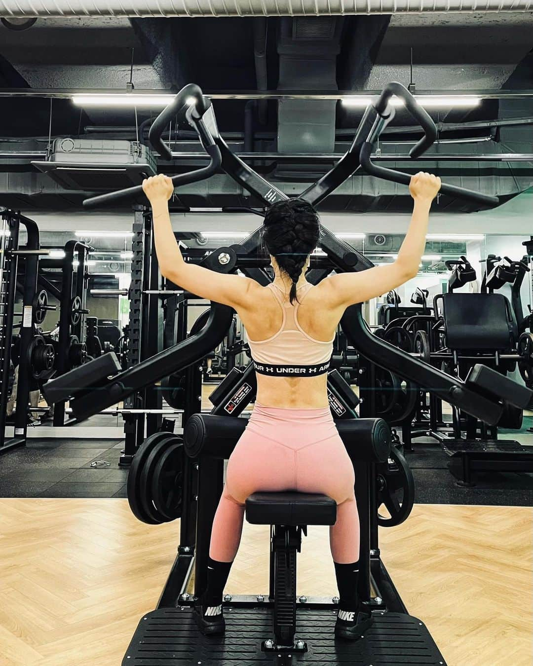 ホン・スアさんのインスタグラム写真 - (ホン・スアInstagram)「#fitness 🏋🏻‍♀️💪🏻🔥 #hipup 🍑💕 운동하고 먹는건 다마시써😌」7月27日 15時36分 - sooah.hong