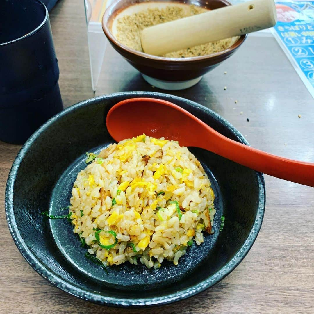 金村義明さんのインスタグラム写真 - (金村義明Instagram)「今日も、休養日！ 早めの晩飯！171すみれの湯でサウナ、炭酸泉、ゆっくり浸かって北海道味噌ラーメン🍜半炒飯 19時関テレチャチャ入れマンデーオンエアー！ 神田愛子ちゃんとの芦屋と姫路ロケ！ 今日もノンアルで早よ寝よ！」7月27日 17時47分 - yoshiaki_kanemura