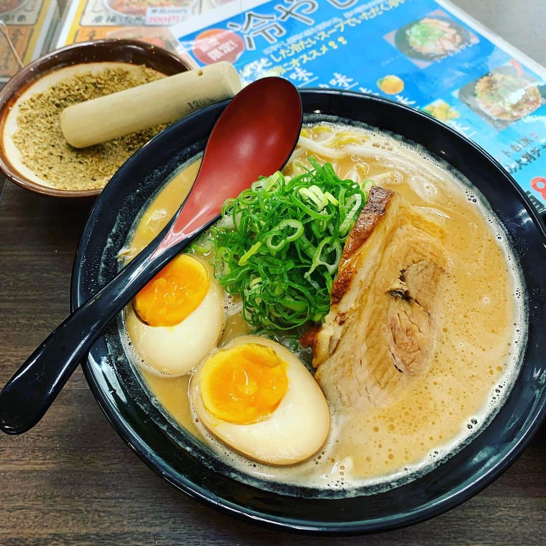 金村義明さんのインスタグラム写真 - (金村義明Instagram)「今日も、休養日！ 早めの晩飯！171すみれの湯でサウナ、炭酸泉、ゆっくり浸かって北海道味噌ラーメン🍜半炒飯 19時関テレチャチャ入れマンデーオンエアー！ 神田愛子ちゃんとの芦屋と姫路ロケ！ 今日もノンアルで早よ寝よ！」7月27日 17時47分 - yoshiaki_kanemura